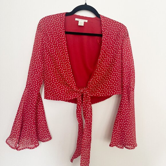 ✨ Tie-Front Bell Sleeve Crop Top | Urban Outfitters - Picture 3 of 7